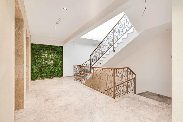 A luxurious complex in the center of Bar with a panoramic view of the sea — photo 17
